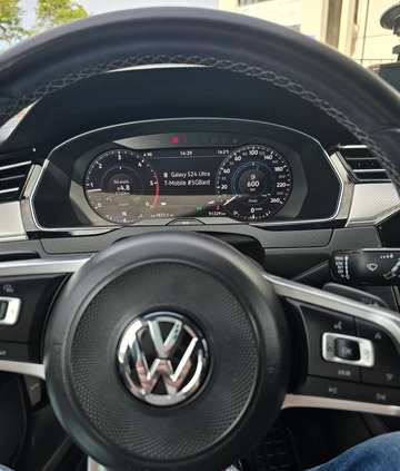 Volkswagen Passat cena 105000 przebieg: 135000, rok produkcji 2018 z Koszalin małe 407
